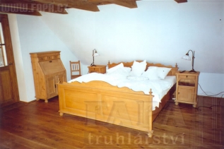 Masivní smrková postel FAPA replika 411101 - Rpliky nábytku - postel dvoulůžko, noční stolek, psací sekretář. Vybavíme Vám chalupu, rodinný dům, penzion nebo celý hotel